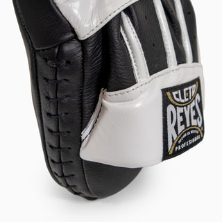 Cleto Reyes Gebogene Handschuhe für Passspiel
