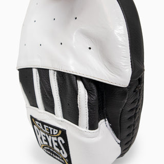 Cleto Reyes Gebogene Handschuhe für Passspiel