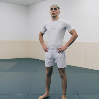 MMA Shorts Manto Shield Weiß-Combat Arena
