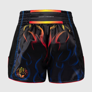 Shorts kick-thai Venum Tekken 8 Yoshimitsu Schwarz-Orange-Combat Arena