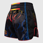 Shorts kick-thai Venum Tekken 8 Yoshimitsu Schwarz-Orange-Combat Arena
