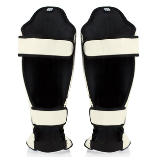 Schienbeinschoner Fairtex Competition SP5 mit Fußschützern Weiß