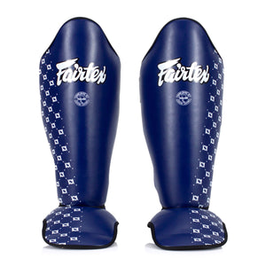 Schienbeinschoner Fairtex Wettbewerb SP5 mit blauen Fußstützen 