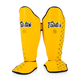 Schienbeinschoner Fairtex Wettbewerb SP5 mit gelben Fußschutz 