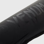 Schienbeinschoner mit Parapiede Venum Challenger Nero Black 