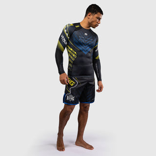 Rashguard Venum Tekken 8 King langärmlig Schwarz-Gelb-Combat Arena