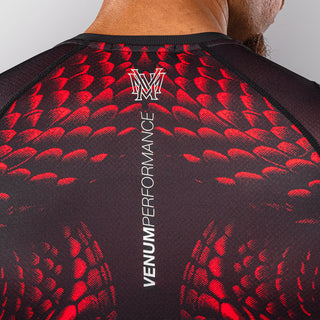 Rashguard Venum Matupa Kurzarm Schwarz-Rot 