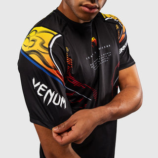 T-shirt Venum Dry Tech Tekken 8 Yoshimitsu Schwarz-orange-Combat Arena
